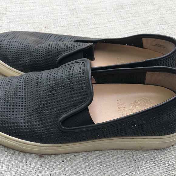 Vince Camuto laceless sneakers. Size 8 woman’s - Picture 3 of 3